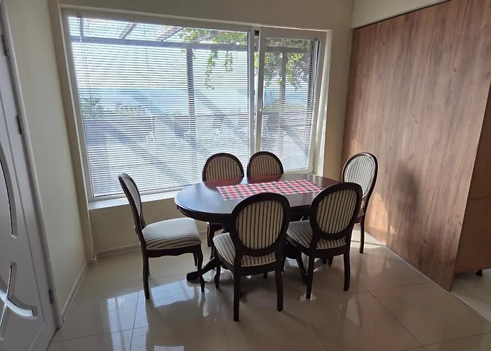 Sunrise Луксозна вила *